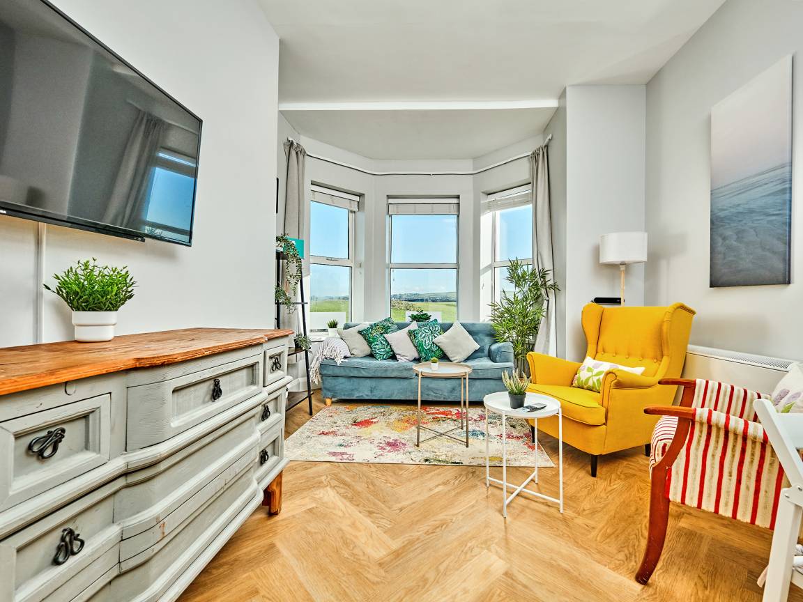 Apartment ∙ 1 Bedroom ∙ 6 Guests - Coleraine
