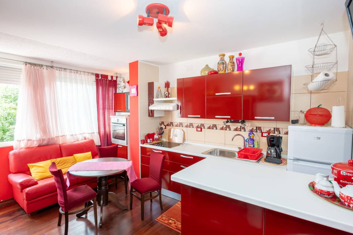 65 M² Apartamento ∙ 2 Habitaciones ∙ 4 Huéspedes - Split