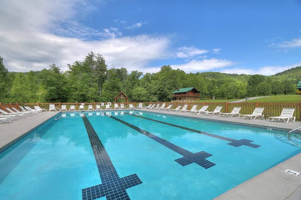 Apartment ∙ 1 Bedroom ∙ 2 Guests - Pigeon Forge, TN