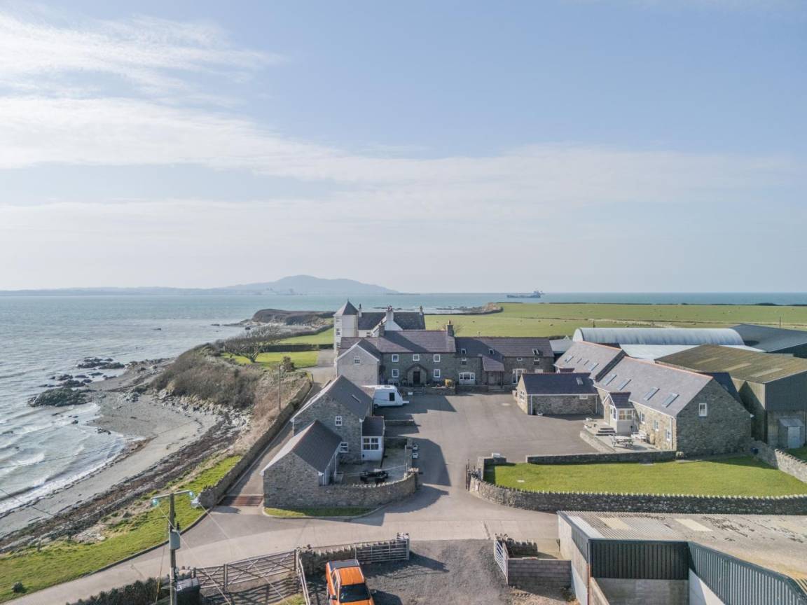 Cottage ∙ 3 Bedrooms ∙ 6 Guests - Rhosneigr