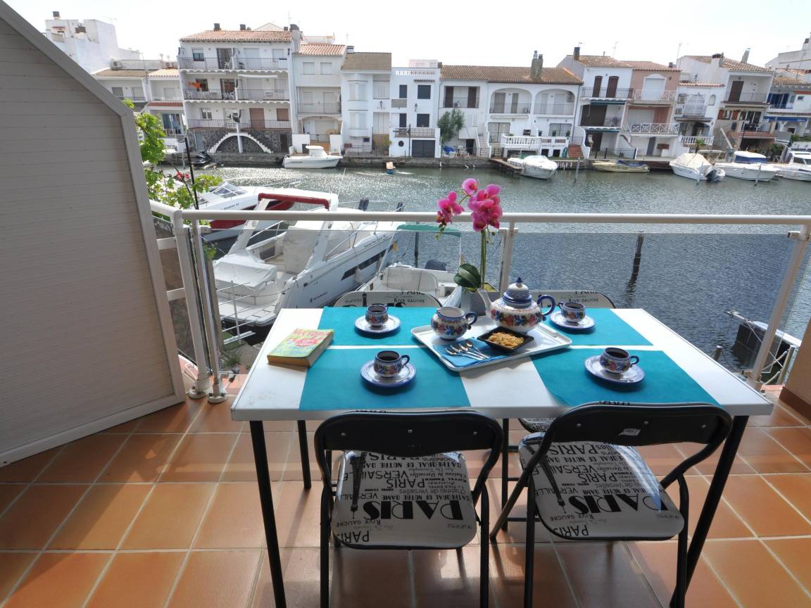 60 M² Appartement ∙ 2 Slaapkamers ∙ 4 Gasten - Empuriabrava