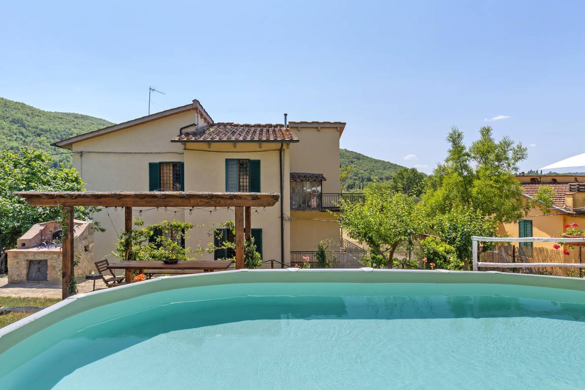 126 M² House ∙ 2 Bedrooms ∙ 6 Guests - Radda in Chianti