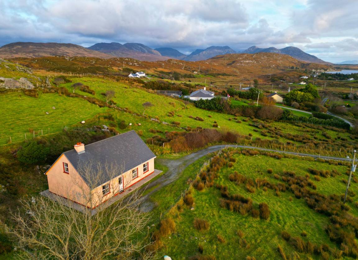 100 M² House ∙ 3 Bedrooms ∙ 6 Guests - Clifden