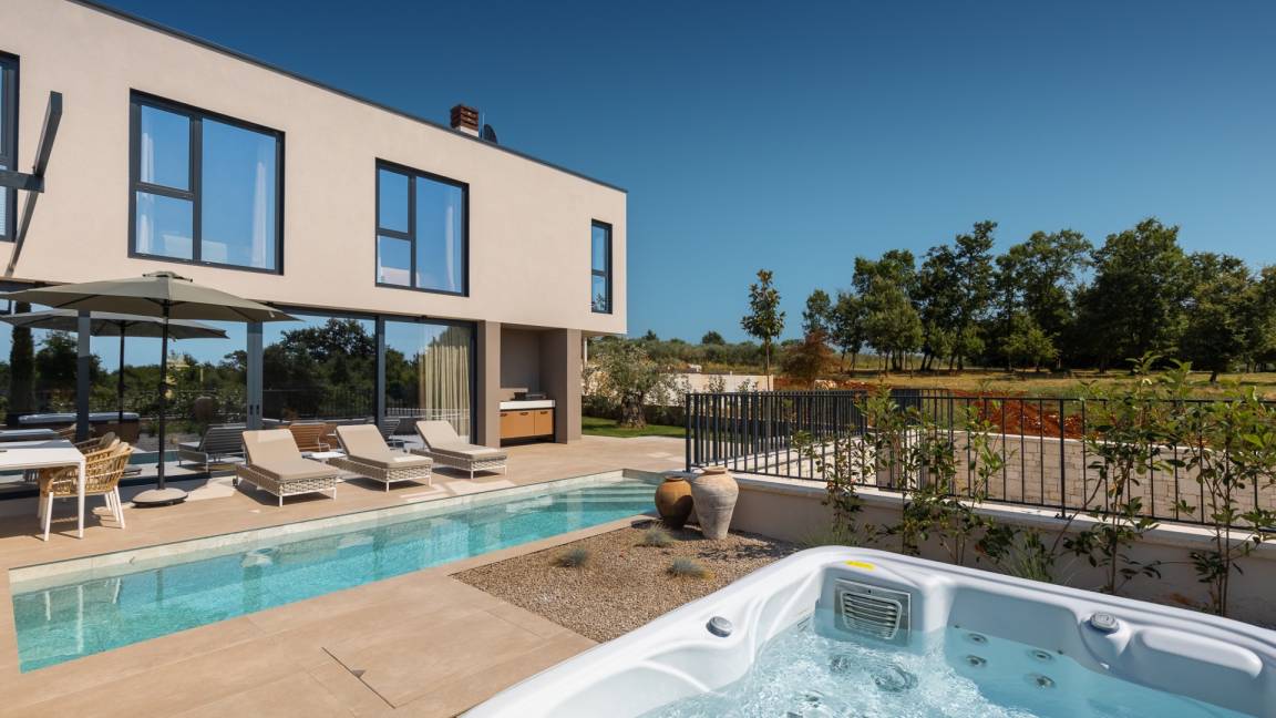 132 M² Villa ∙ 3 Habitaciones ∙ 6 Huéspedes - Poreč