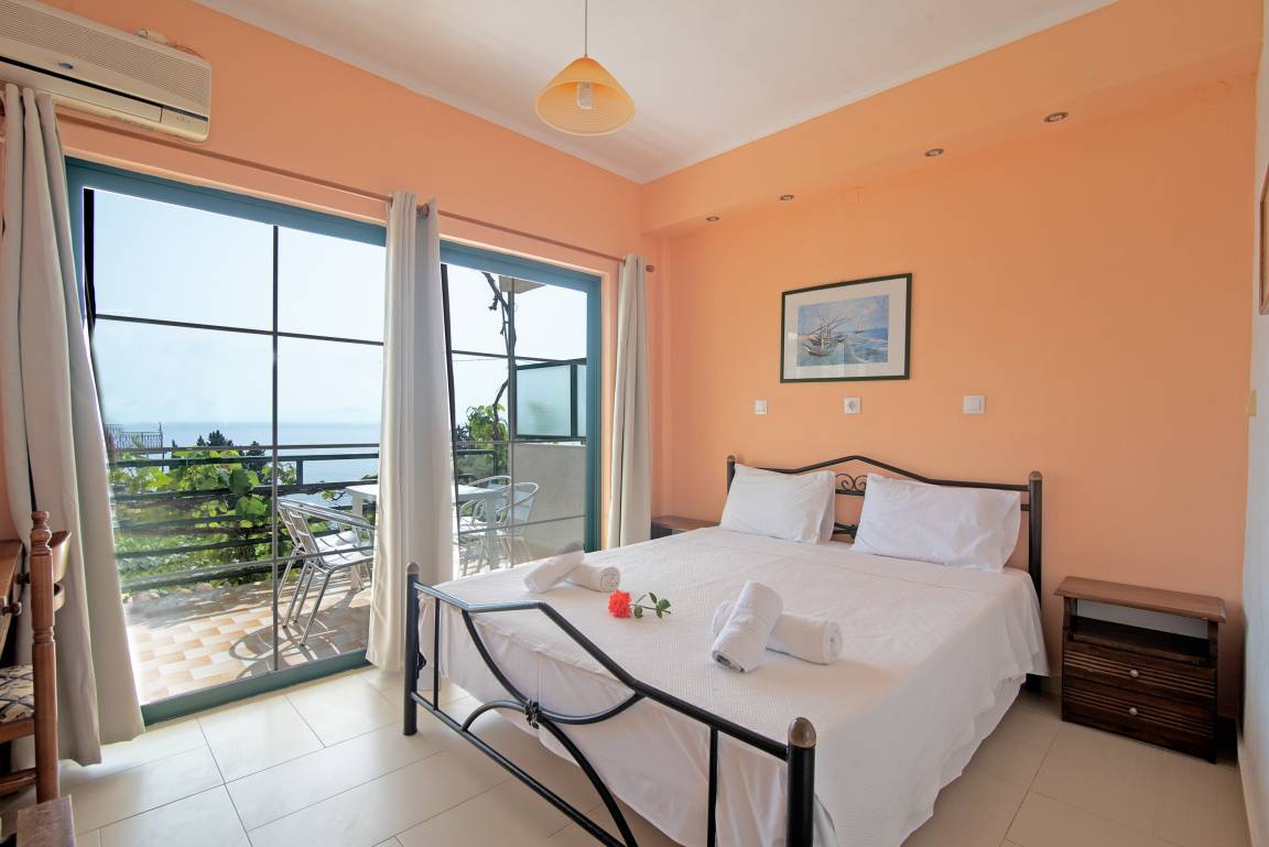 45 M² Apartment ∙ 2 Bedrooms ∙ 5 Guests - Corfu