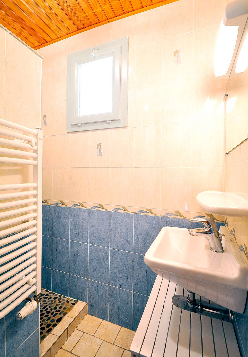 65 m² Ferienwohnung ∙ 2 Schlafzimmer ∙ 6 Gäste – Bild 9