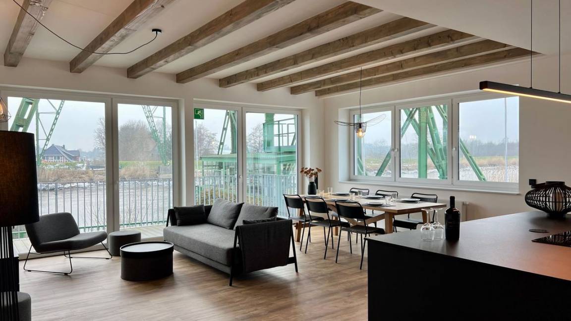 80 M² Ferienwohnung ∙ 2 Schlafzimmer ∙ 4 Gäste - Hechthausen