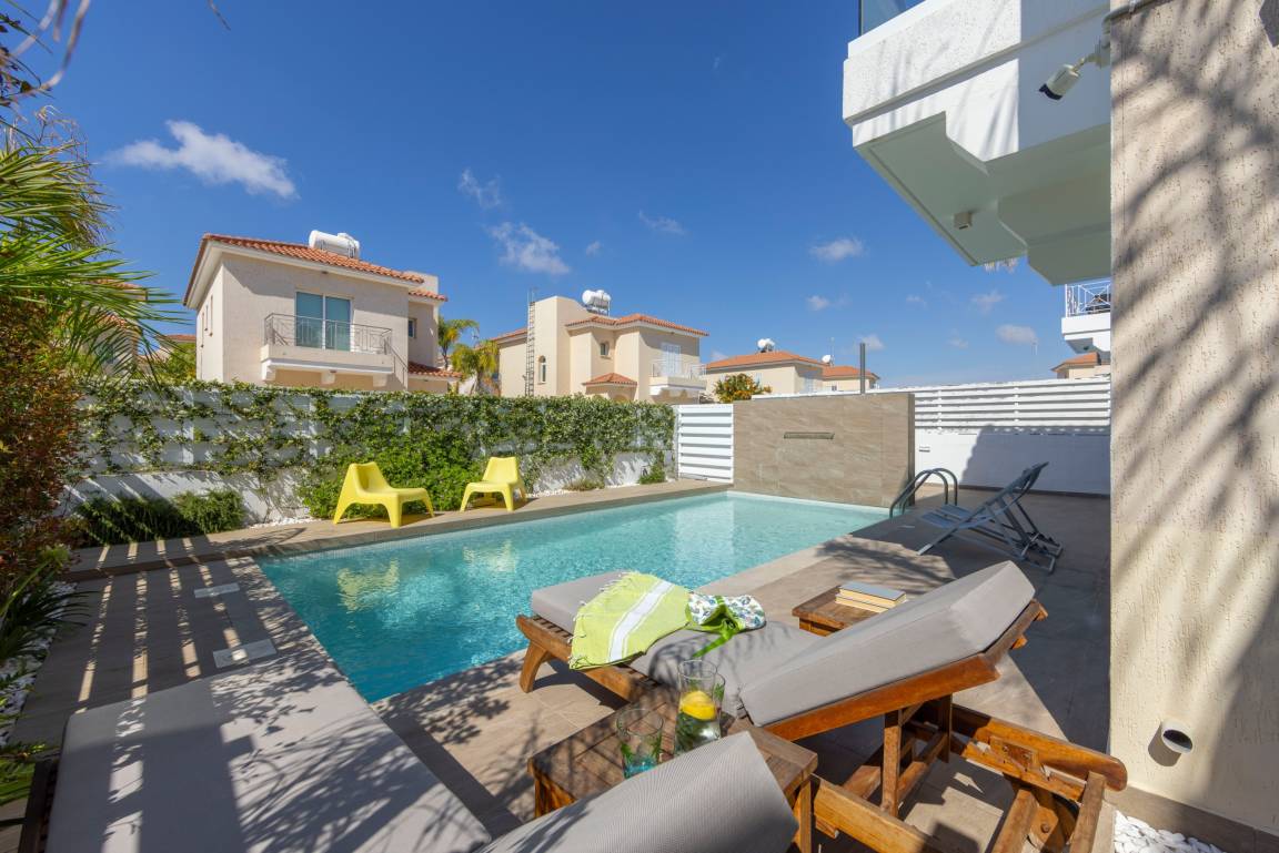 130 M² Villa ∙ 3 Bedrooms ∙ 6 Guests - Ayia Napa