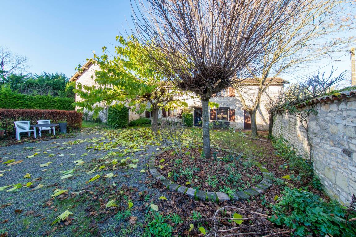 134 M² Maison De Vacances ∙ 4 Chambres ∙ 10 Personnes - Loudun