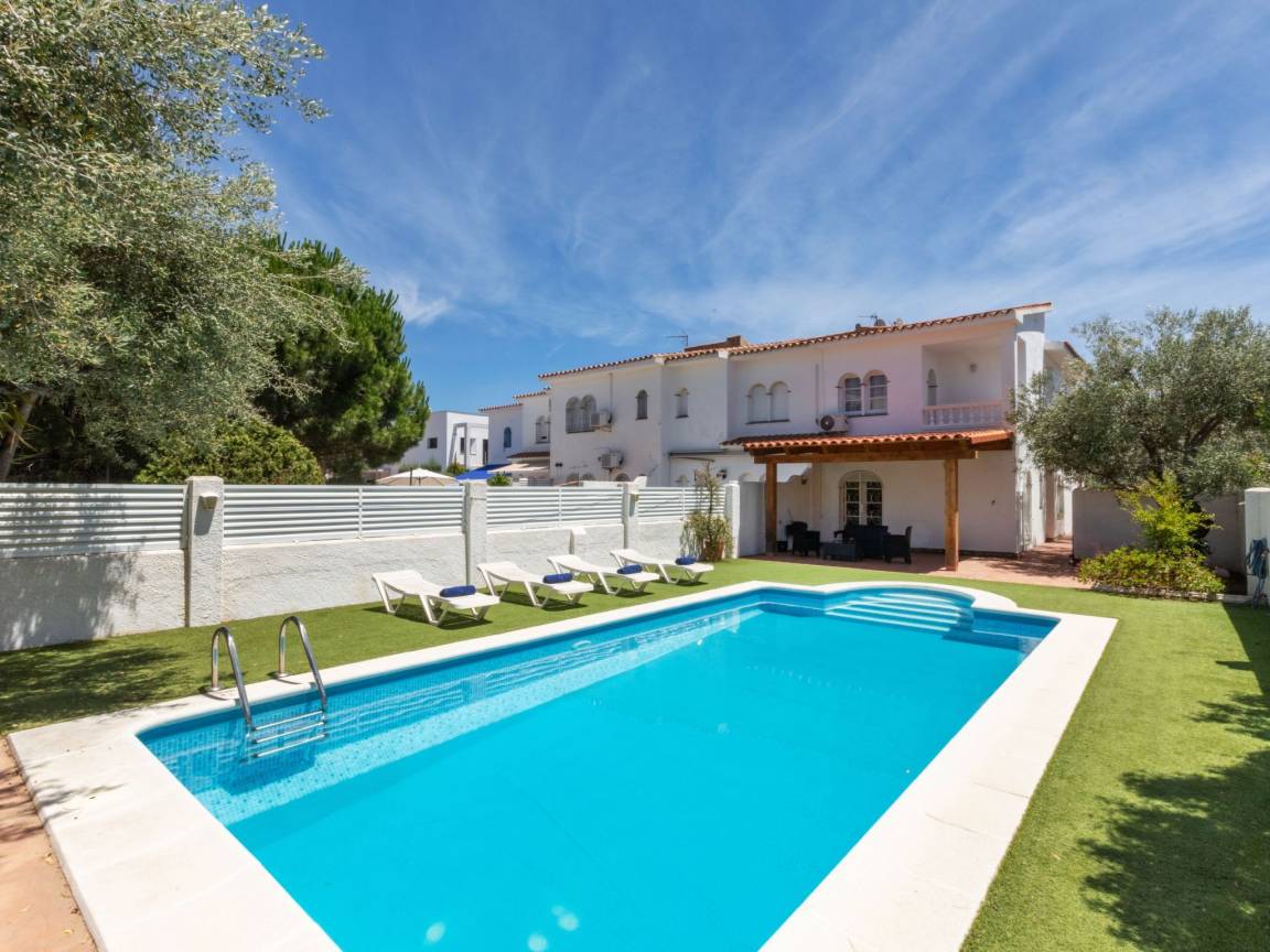 120 M² House ∙ 4 Bedrooms ∙ 8 Guests - Miami Platja