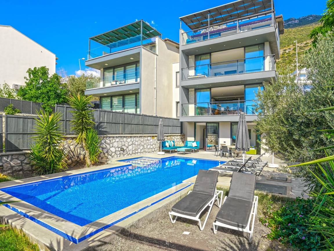130 M² House ∙ 4 Bedrooms ∙ 8 Guests - Kalkan