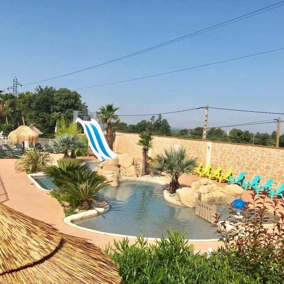 28 M² Camping ∙ 2 Slaapkamers ∙ 4 Gasten - Avignon