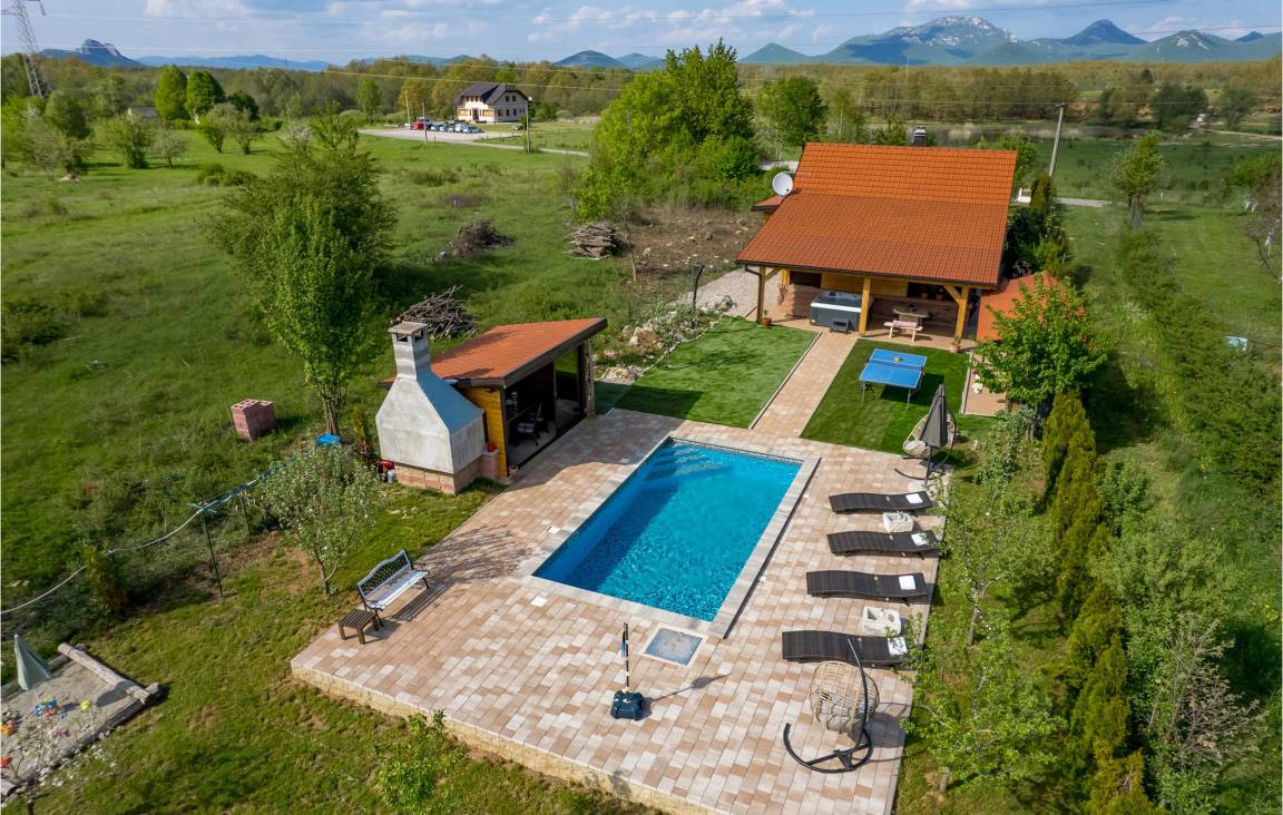 64 M² Casa ∙ 2 Quartos ∙ 6 Hóspedes - Croácia