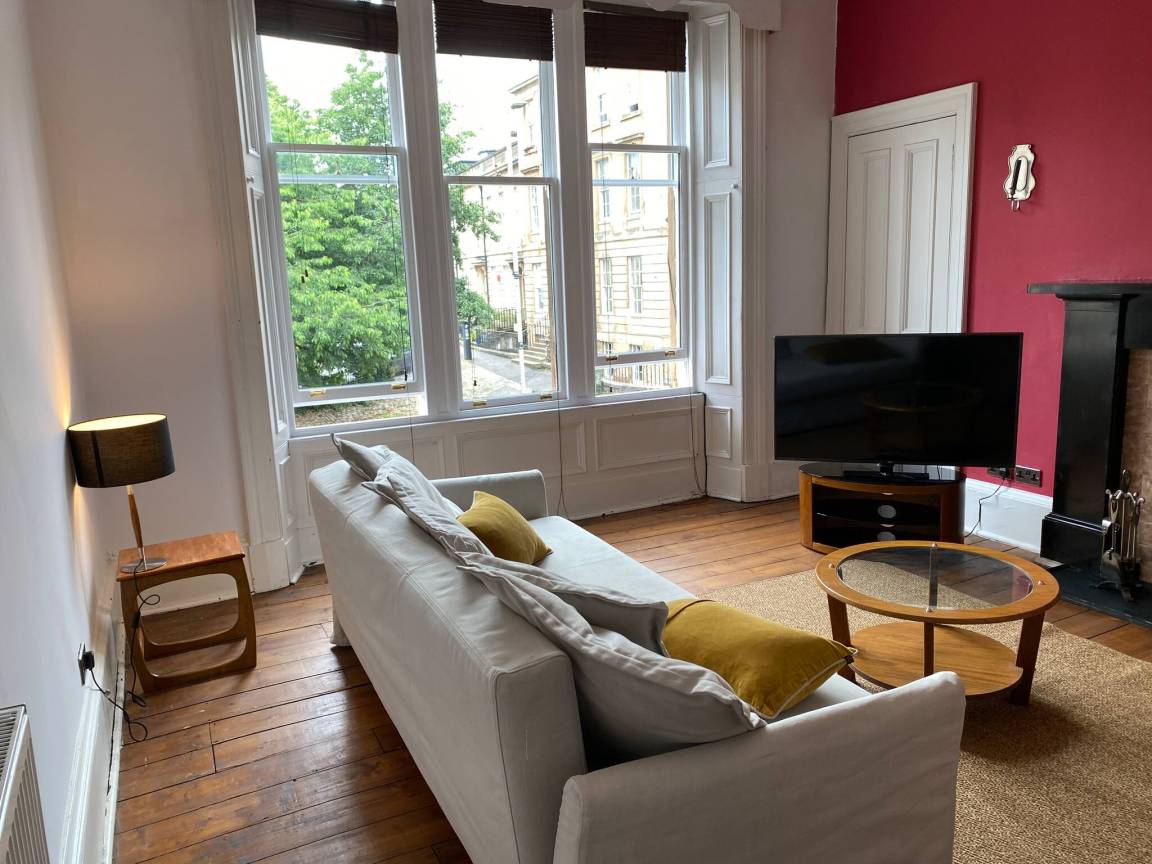 84 M² Apartament ∙ 2 Sypialnie ∙ 4 Gości - Glasgow