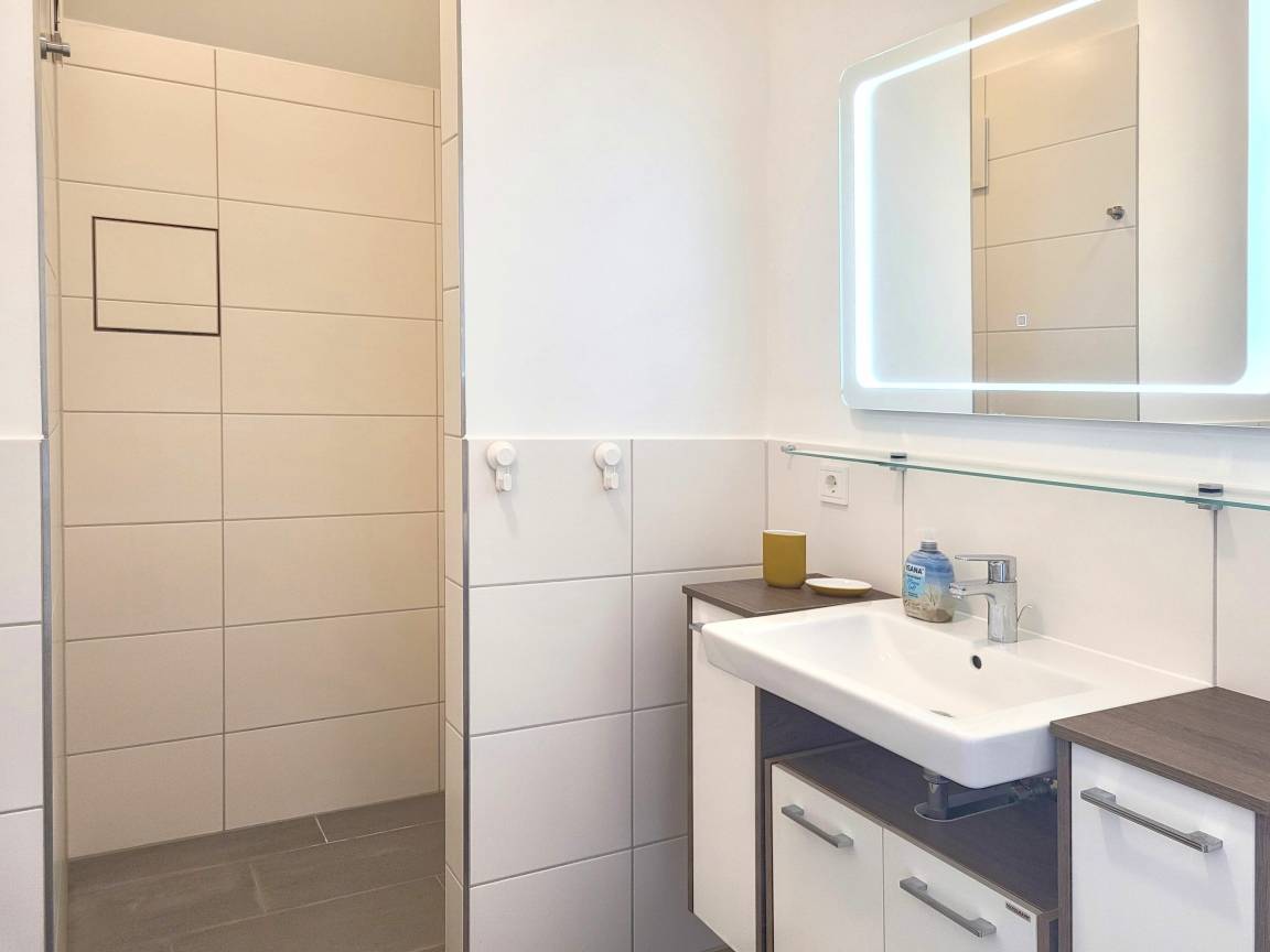 48 m² Ferienwohnung ∙ 1 Schlafzimmer ∙ 4 Gäste – Bild 6