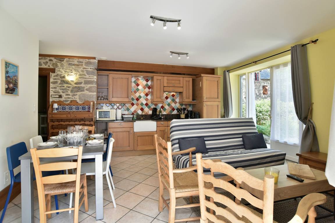 55 M² Huoneisto ∙ 2 Makuuhuonetta ∙ 6 Vierasta - Dinan