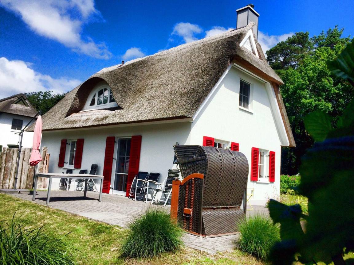 98 M² Ferienhaus ∙ 2 Schlafzimmer ∙ 4 Gäste - Ahrenshoop