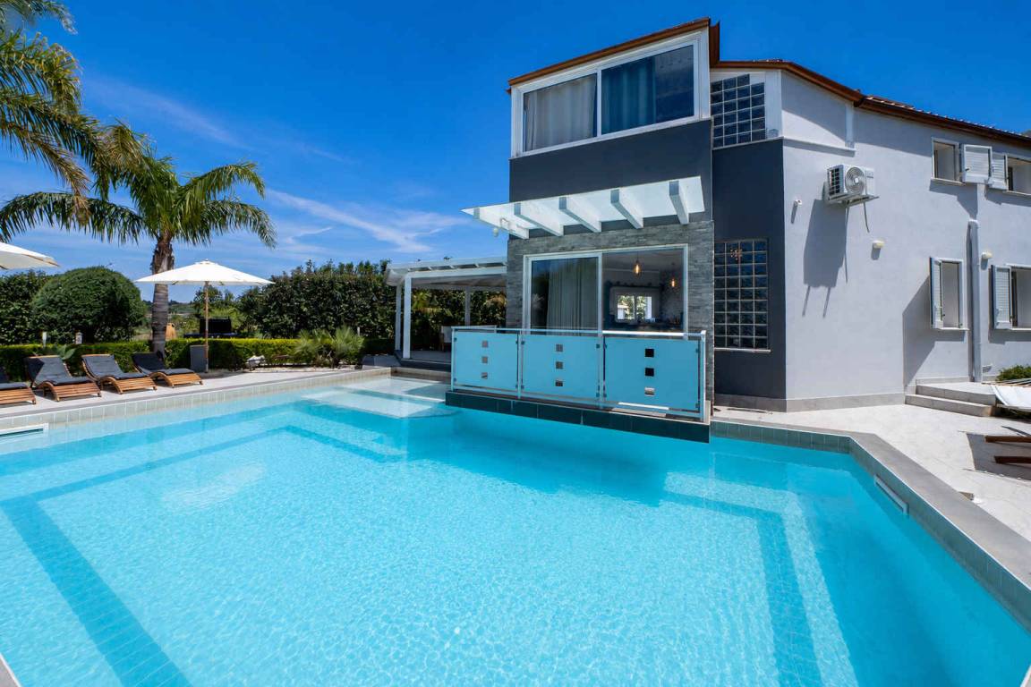 Villa ∙ 4 Bedrooms ∙ 9 Guests - Scopello, Italy