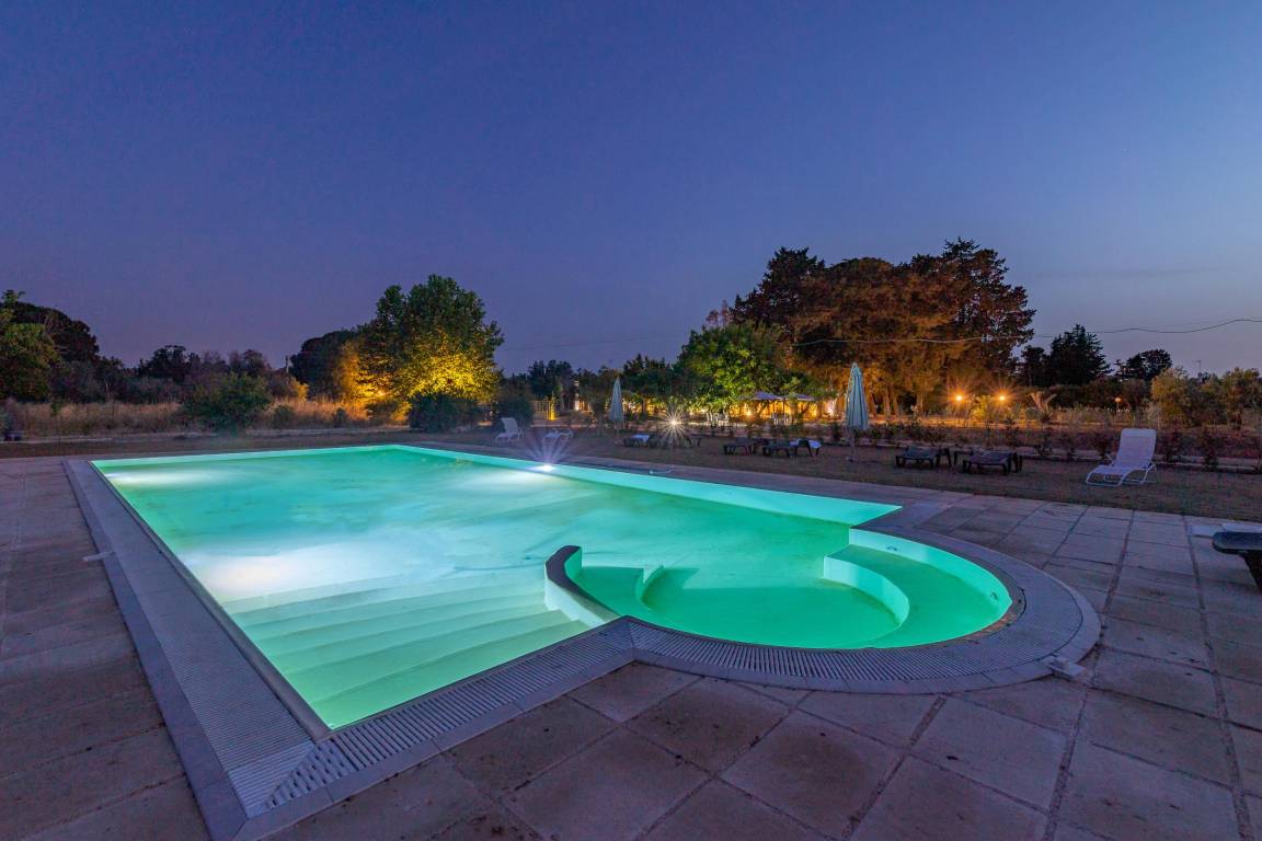 Villa Vacanza ∙ 10 Camere Da Letto ∙ 20 Ospiti - Galatina