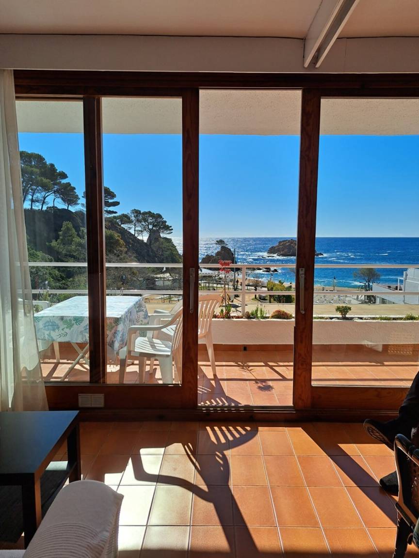 90 M² Apartment ∙ 3 Bedrooms ∙ 6 Guests - Tossa de Mar
