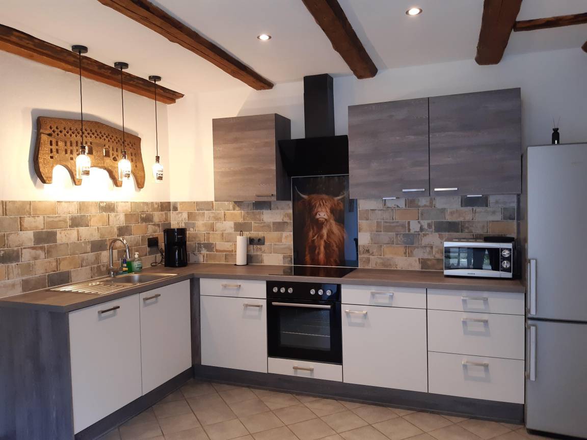 180 M² Ferienhaus ∙ 3 Schlafzimmer ∙ 6 Gäste - Emmerthal