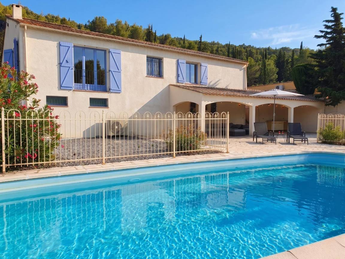 145 m&sup2; Villa 3 Schlafzimmer 7 G&auml;ste