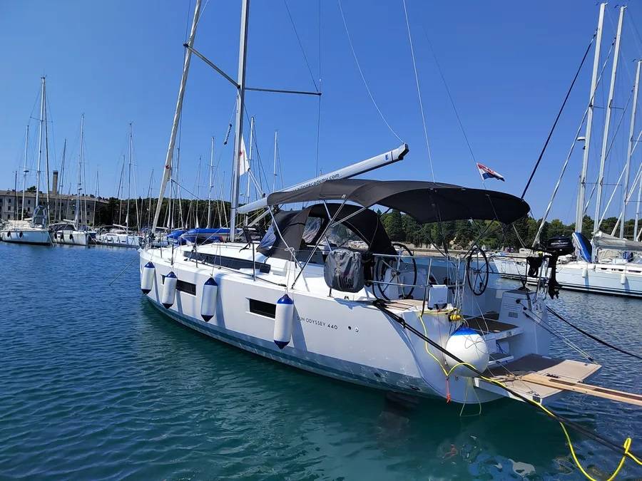 13 M² Hausboot ∙ 3 Schlafzimmer ∙ 6 Gäste - Pula