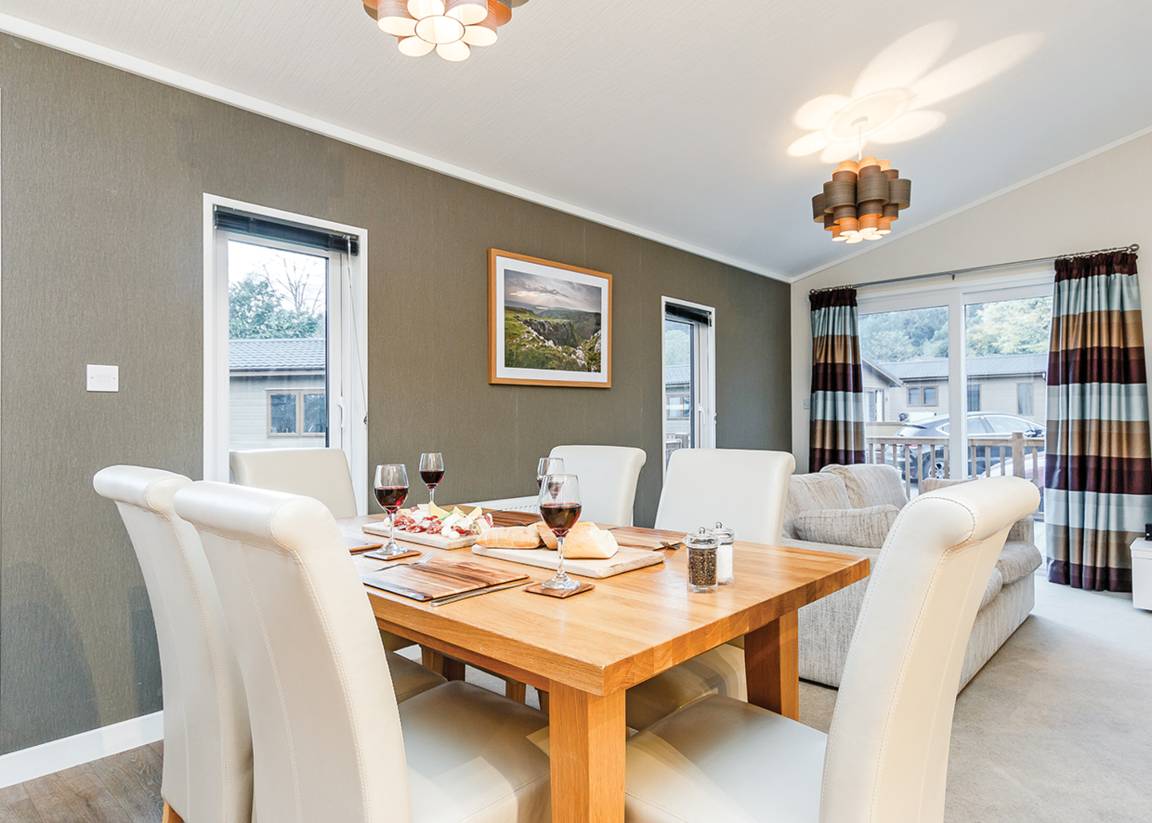 Chalet ∙ 2 Bedrooms ∙ 4 Guests - Cheddar