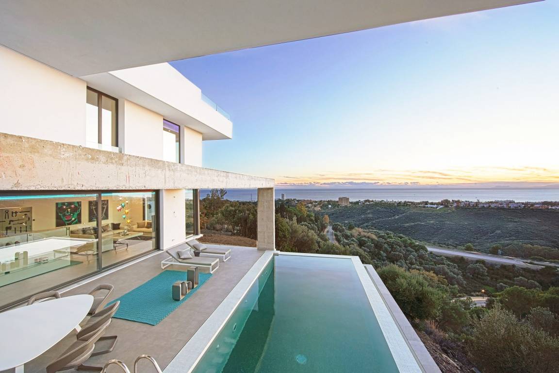 450 M² Villa ∙ 4 Bedrooms ∙ 7 Guests - Marbella