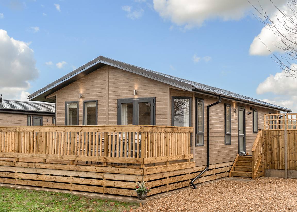 Chalet ∙ 2 Bedrooms ∙ 4 Guests - Norfolk