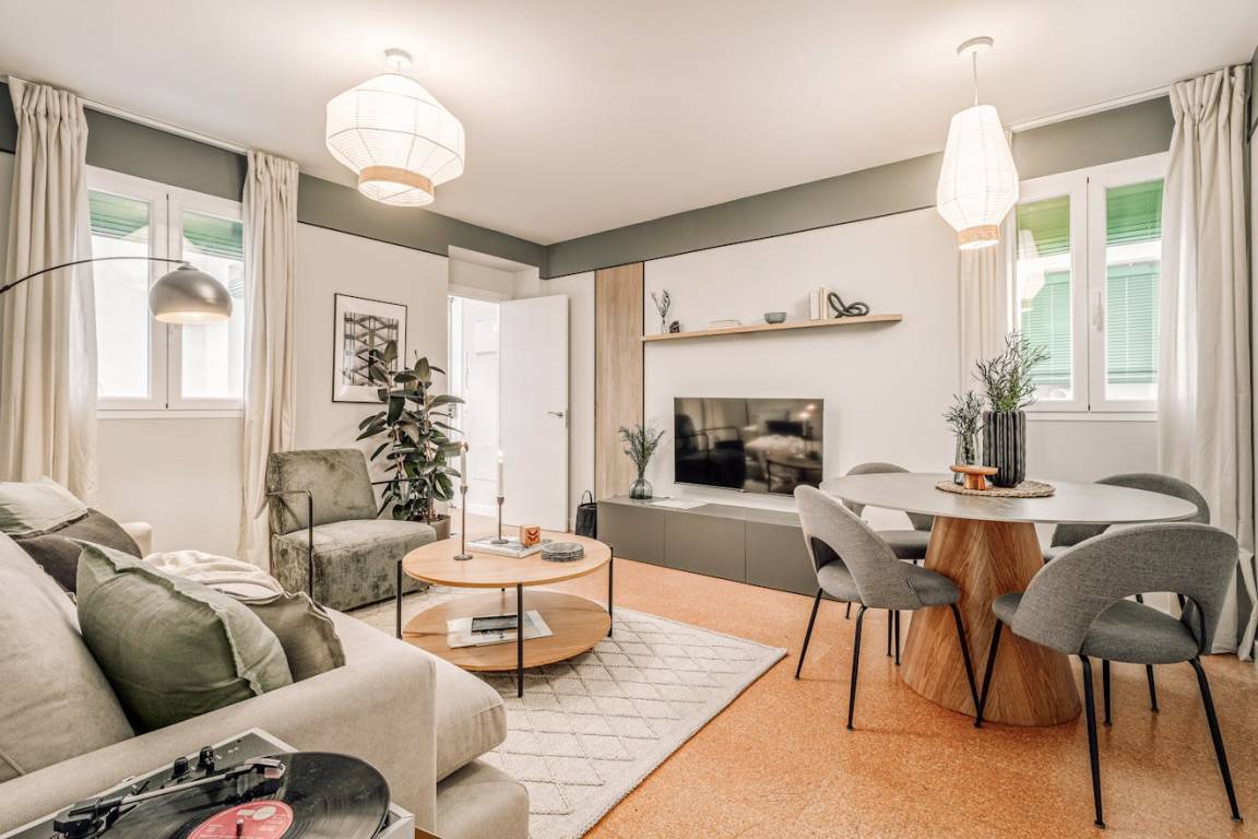 67 M² Appartement ∙ 2 Slaapkamers ∙ 4 Gasten - Madrid