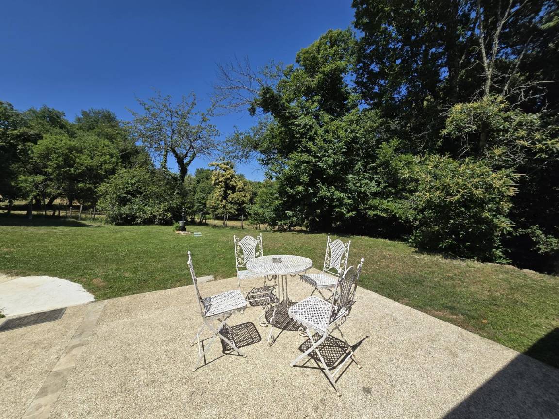 102 m² Gîte ∙ 2 Schlafzimmer ∙ 4 Gäste – Bild 15