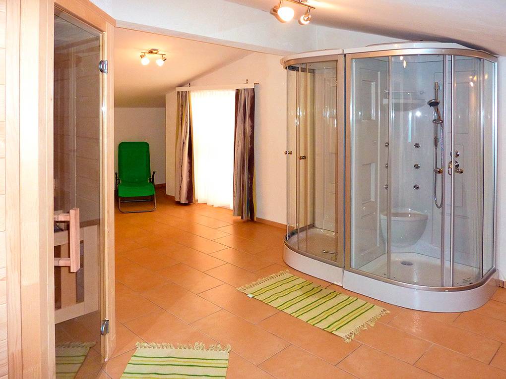 240 m² Ferienhaus ∙ 9 Schlafzimmer ∙ 25 Gäste – Bild 9