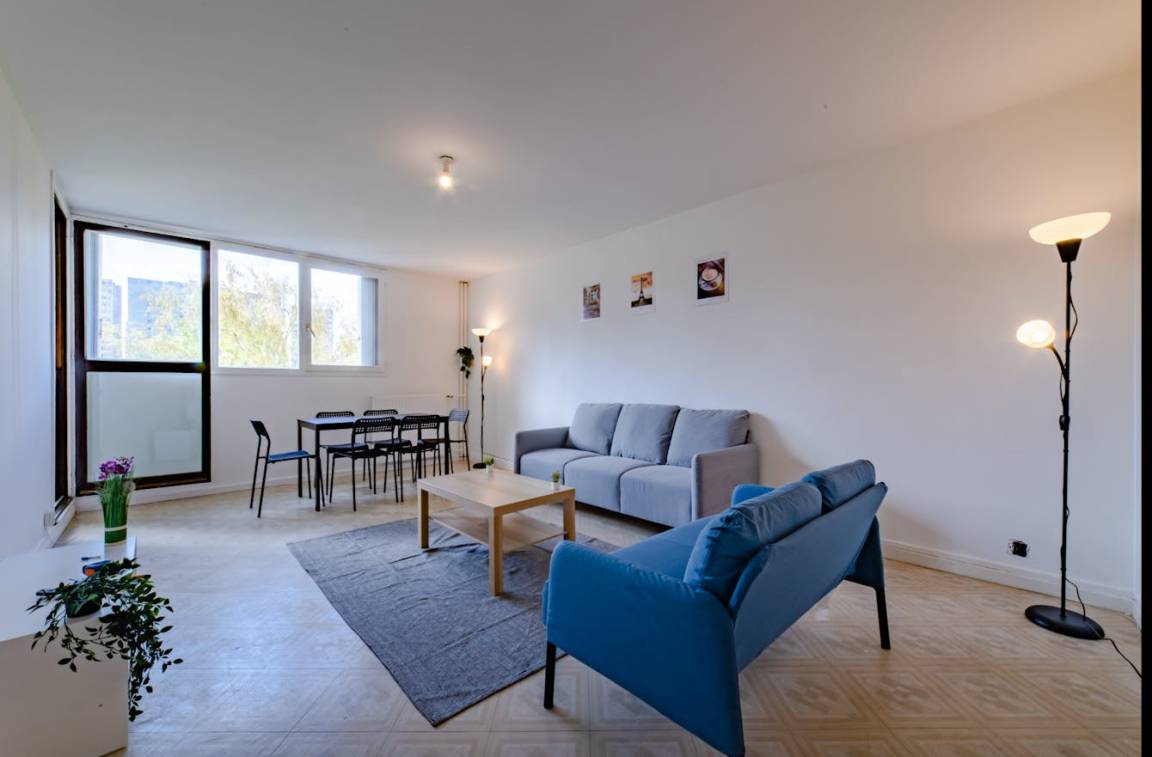 84 M² Appartement ∙ 3 Chambres ∙ 6 Personnes - Bobigny