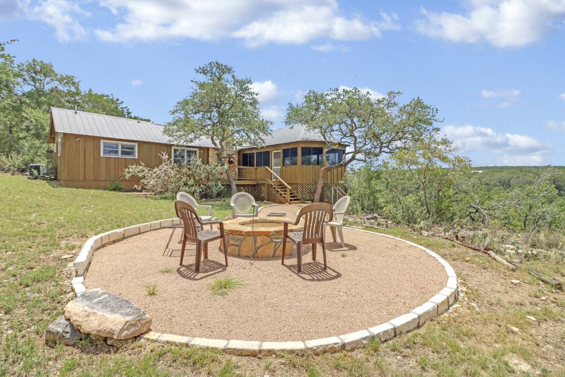 84 M² Cabin ∙ 1 Bedroom ∙ 4 Guests - Wimberley, TX