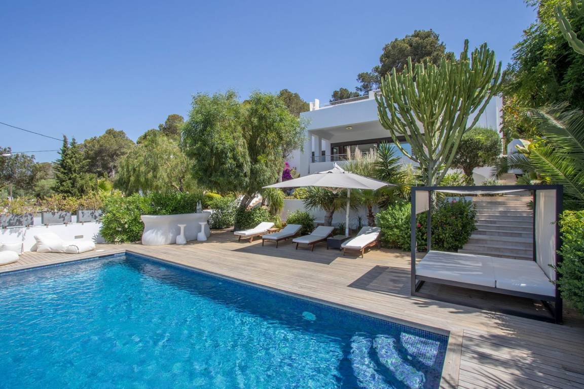 Villa ∙ 5 Bedrooms ∙ 10 Guests - Ibiza