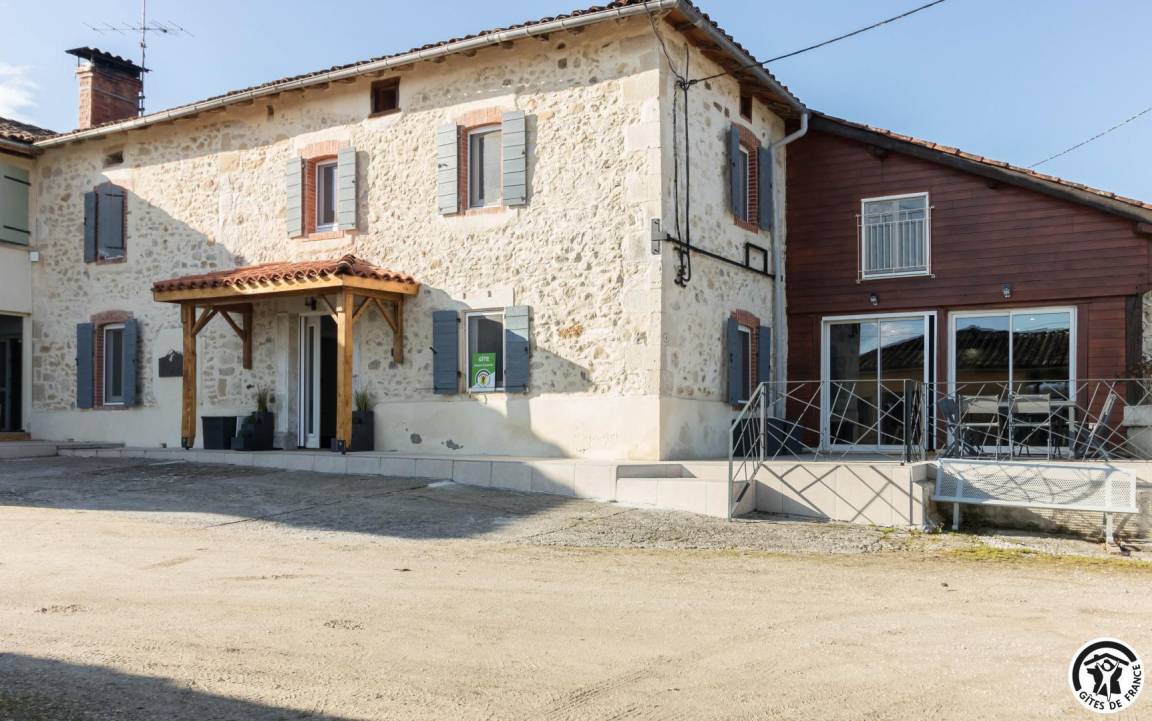 230 m&sup2; G&icirc;te 5 Schlafzimmer 12 G&auml;ste