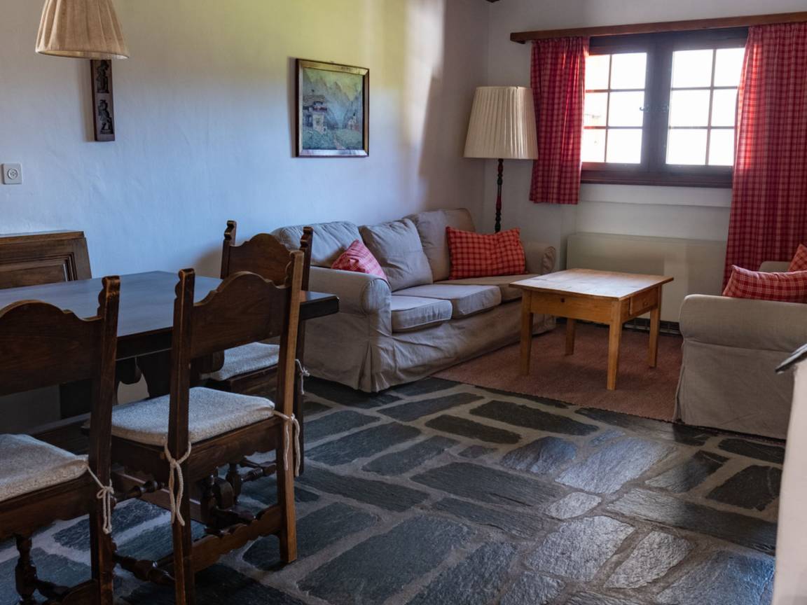 140 M² Ferienhaus ∙ 1 Schlafzimmer ∙ 8 Gäste - Laax