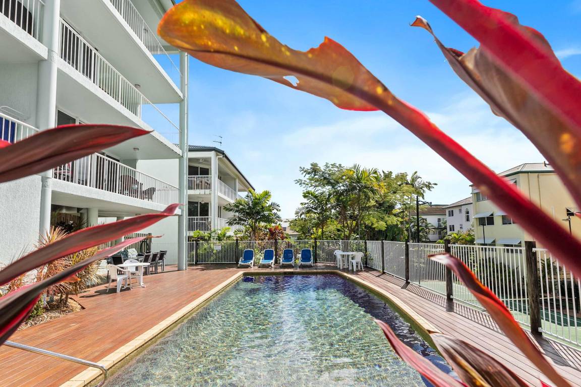Apartment ∙ 2 Bedrooms ∙ 4 Guests - Trinity Beach
