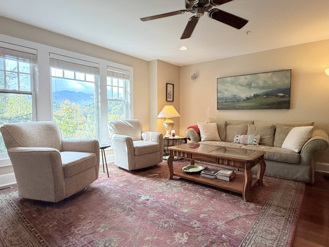 70 M² Condo ∙ 2 Bedrooms ∙ 6 Guests - Boone, NC