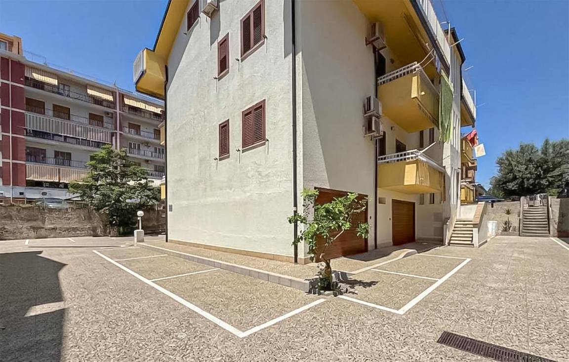 65 M² Huoneisto ∙ 2 Makuuhuonetta ∙ 6 Vierasta - Fuscaldo