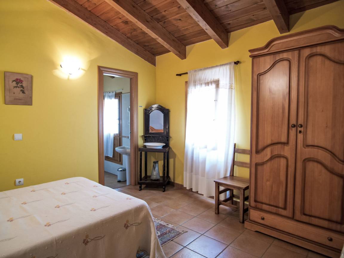 75 M² Apartamento ∙ 2 Habitaciones ∙ 4 Huéspedes - Bierge