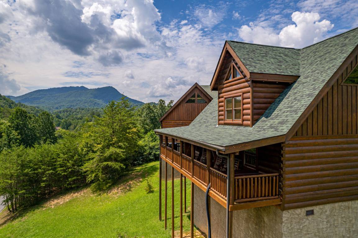 152 M² Cabin ∙ 2 Bedrooms ∙ 8 Guests - Pigeon Forge, TN
