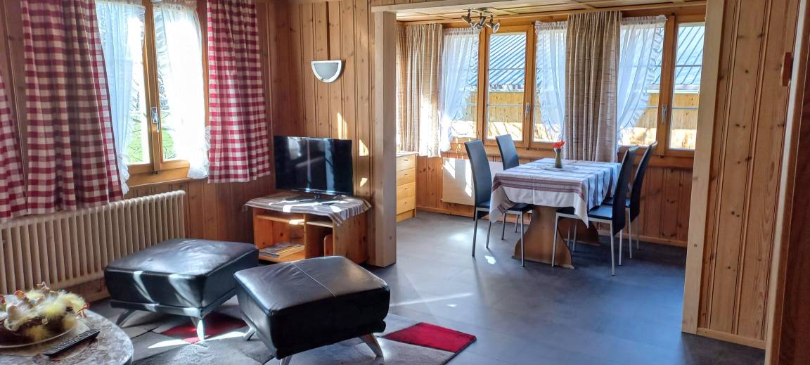 100 M² Ferienwohnung ∙ 3 Schlafzimmer ∙ 8 Gäste - Saanenmöser