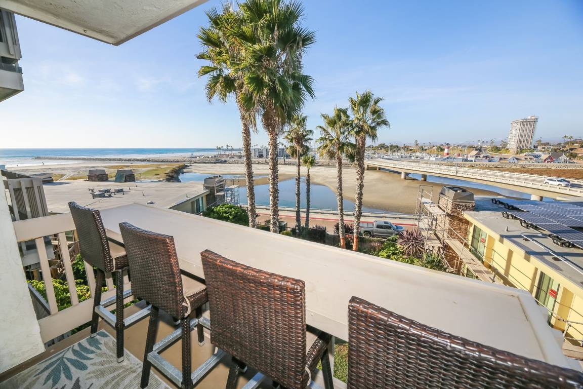 98 M² Condo ∙ 2 Bedrooms ∙ 6 Guests - Oceanside, CA