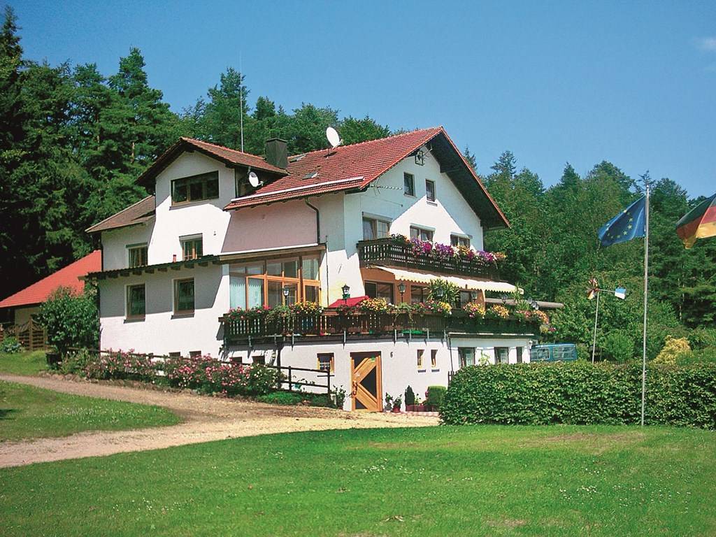 64 M² Apartamento ∙ 2 Habitaciones ∙ 4 Huéspedes - Furth im Wald