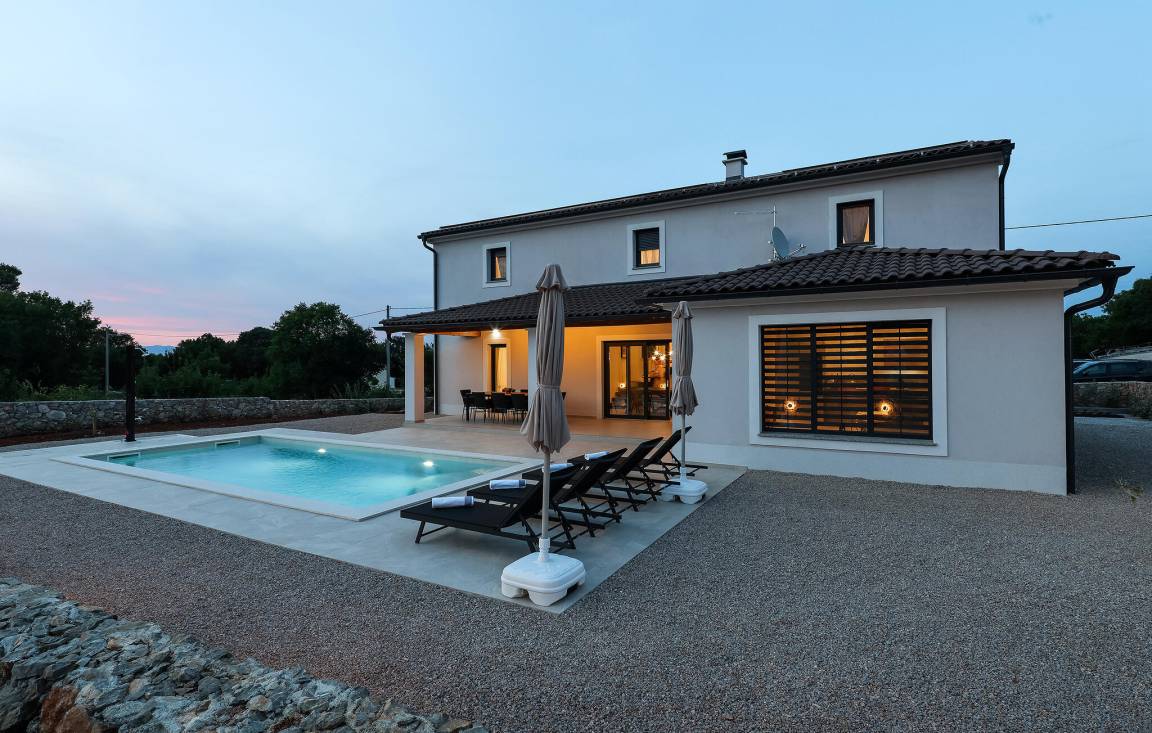 150 M² House ∙ 4 Bedrooms ∙ 8 Guests - Cres