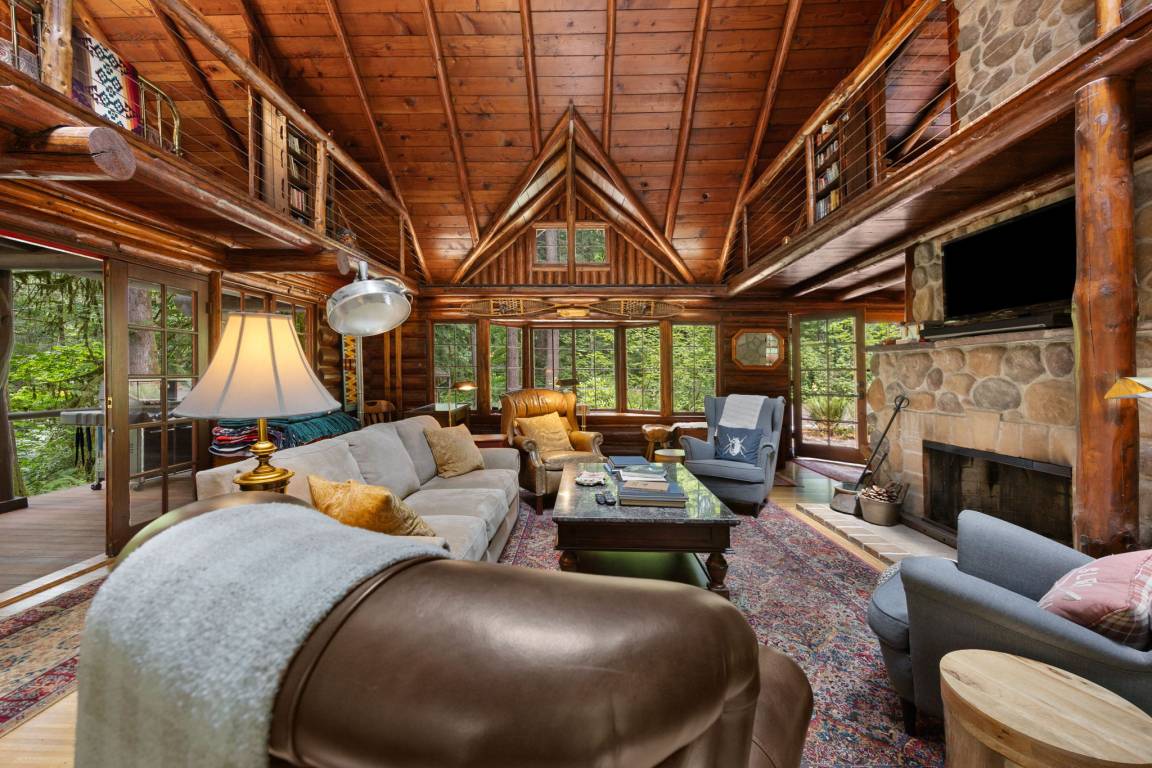 130 M² Cabin ∙ 2 Bedrooms ∙ 6 Guests - Oregon
