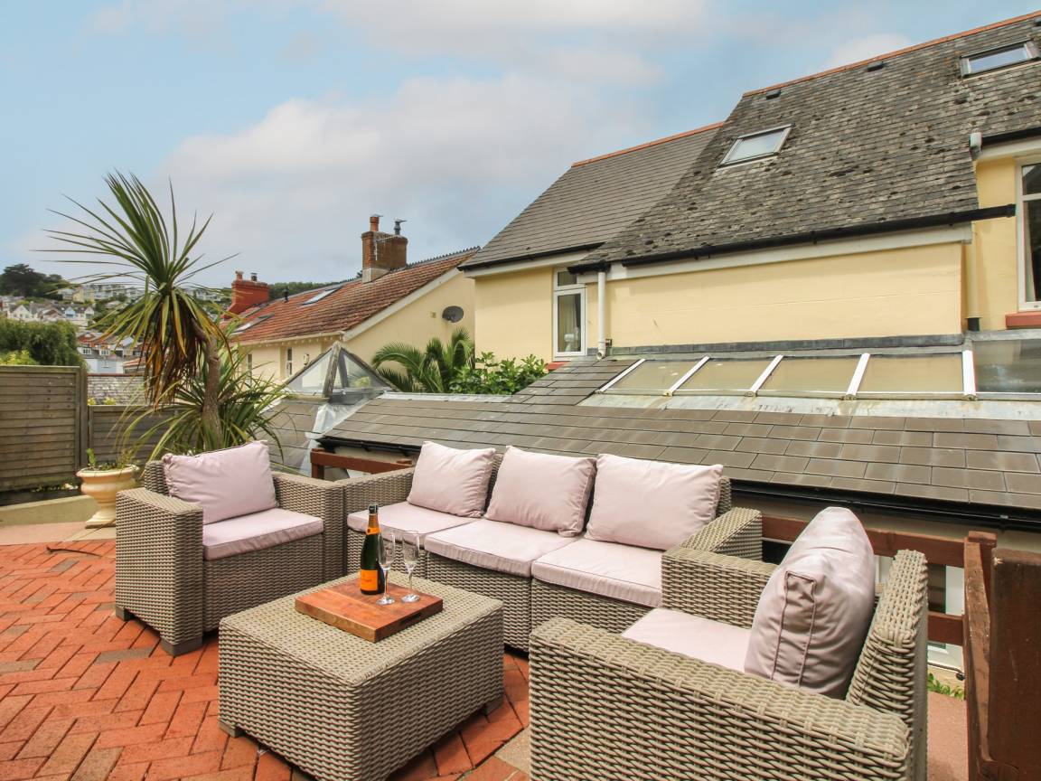 Cottage ∙ 4 Bedrooms ∙ 8 Guests - Salcombe