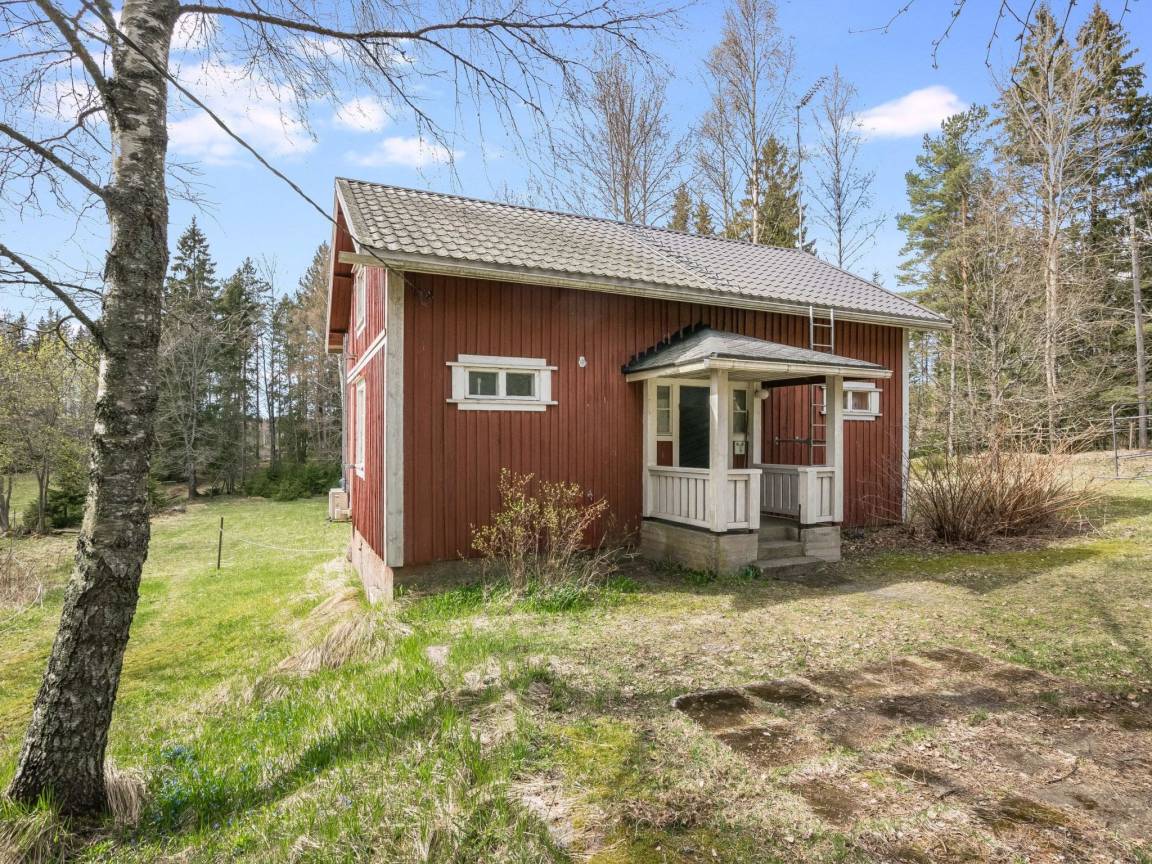 90 M² Talo ∙ 1 Makuuhuone ∙ 6 Vierasta - Perniö